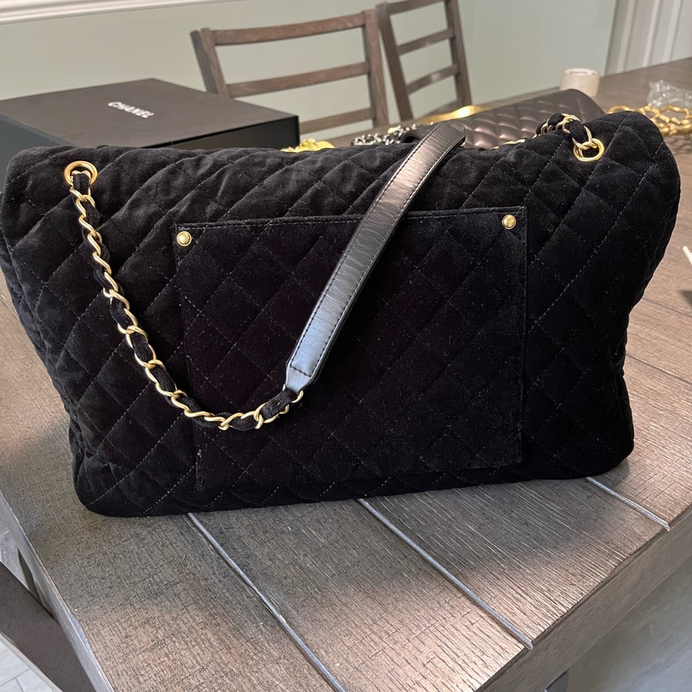 RARE Chanel XXL Velvet Airlines Bag - Picture 8 of 14